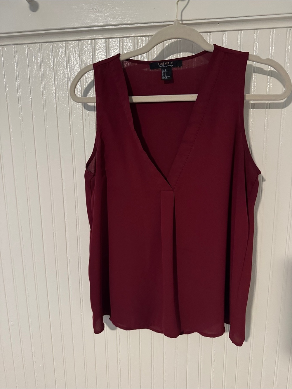 Forever 21 Burgundy V-Neck Sleeveless Pleated Camisole